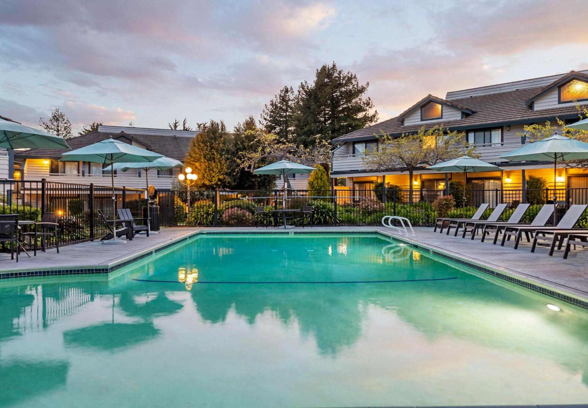 Seacliff Inn Aptos, Tapestry Collection By Hilton Exterior photo
